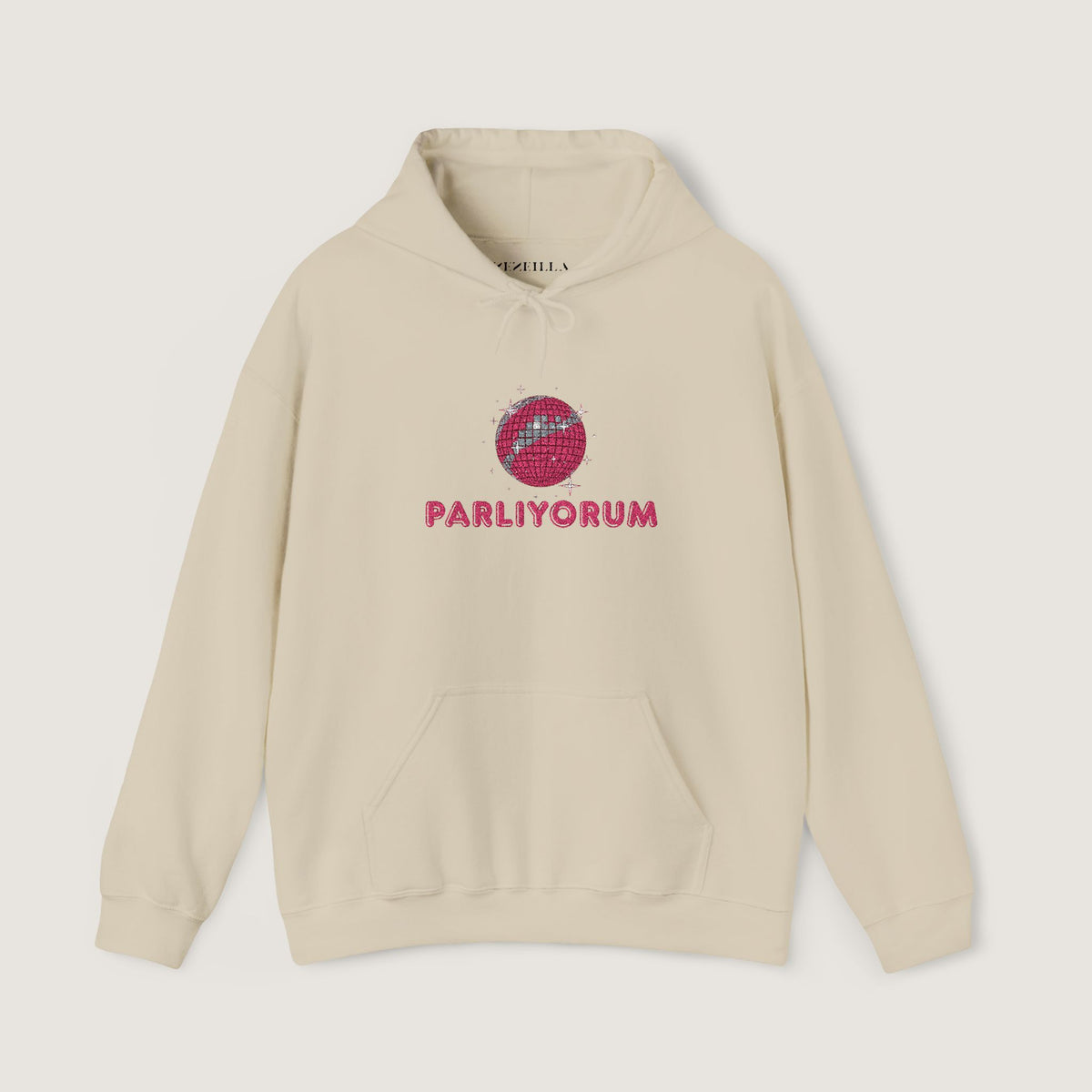 Pembe Disko Topu Detaylı “Parlıyorum” Nakışlı Unisex Hoodie